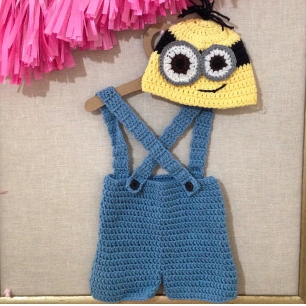Minion outfit